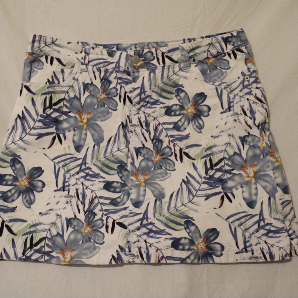 Westport Skirt size 12 with shorts underneath